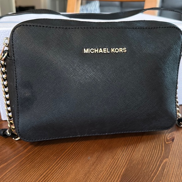MICHAEL Michael Kors Handbags - Micheal Kors crossbody purse